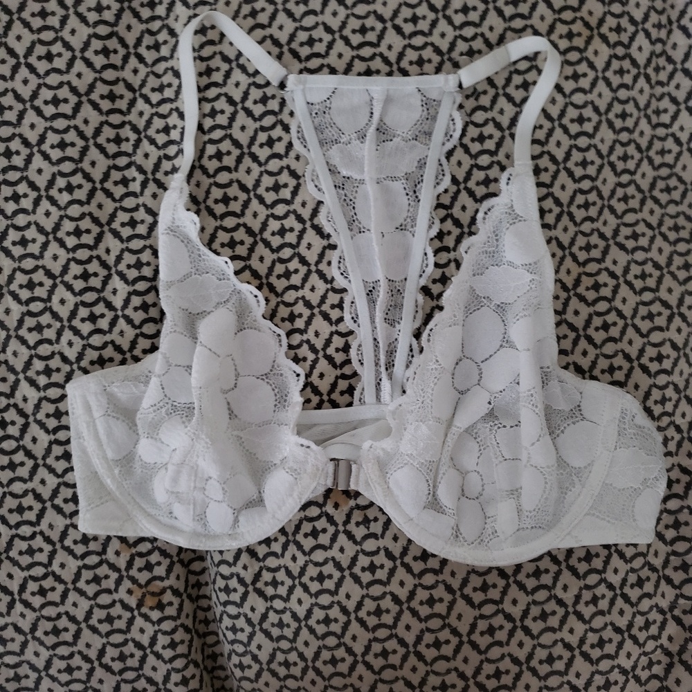 NWOT Aerie white lace Happy bralette